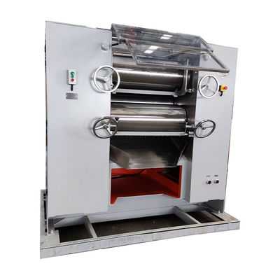 Kleinschalige zeepmachine met drie rollen van 150 mm
