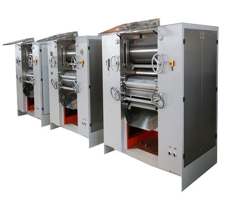 Volledig automatische zeepmachine met een gewicht van 3000 kg voor de productie van wasbakken